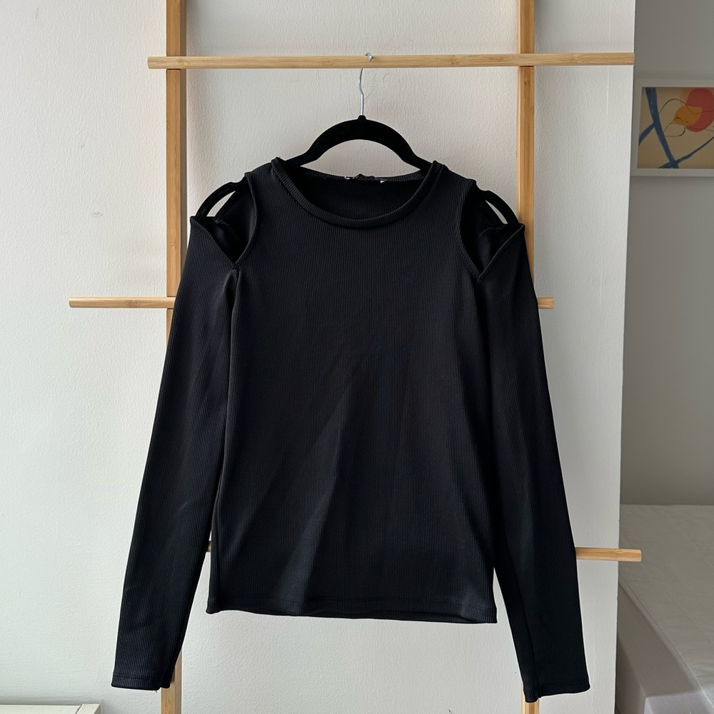 Zara Black Top with Shoulder Cut Out